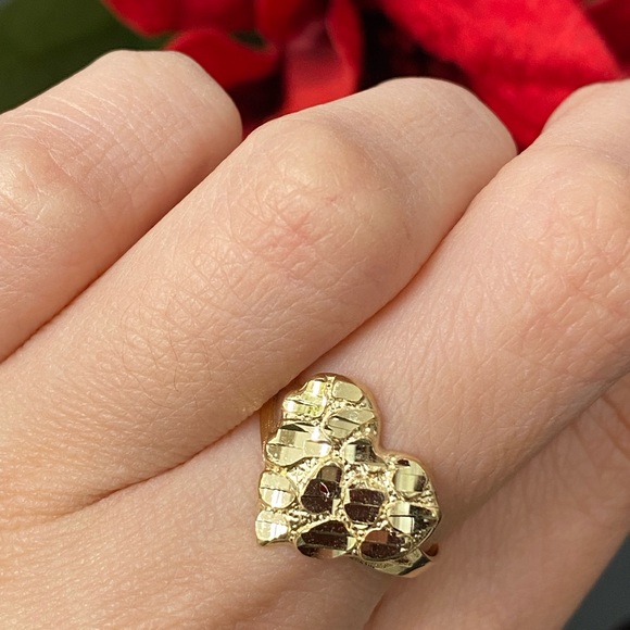 10K Yellow Gold Large Size Nugget Heart Ring - Picture 8 of 8